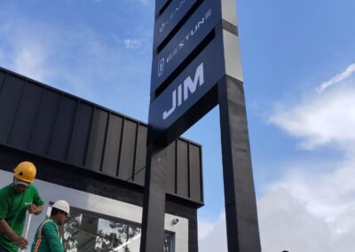 fabricacion de totems publicitarios